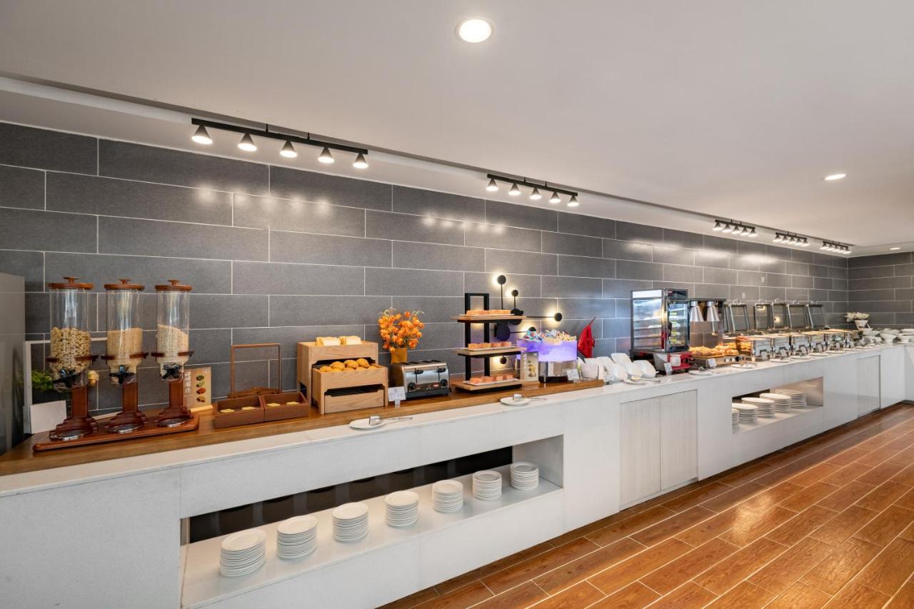 Holiday Inn Express Shenyang North Station By Ihg Zewnętrze zdjęcie