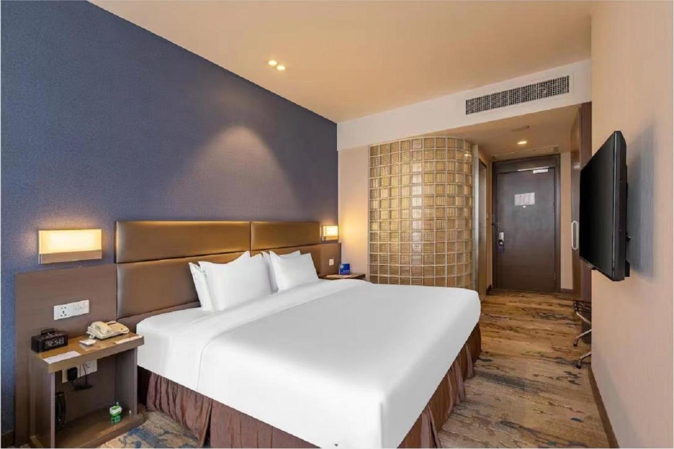 Holiday Inn Express Shenyang North Station By Ihg Zewnętrze zdjęcie