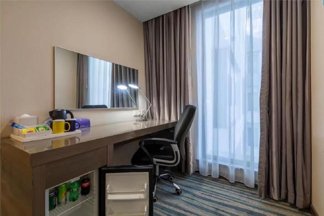 Holiday Inn Express Shenyang North Station By Ihg Zewnętrze zdjęcie