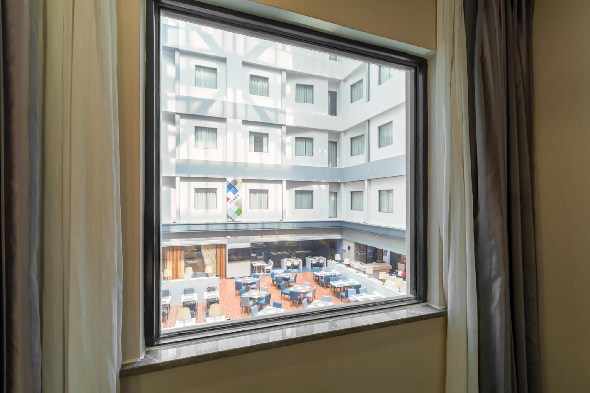 Holiday Inn Express Shenyang North Station By Ihg Zewnętrze zdjęcie